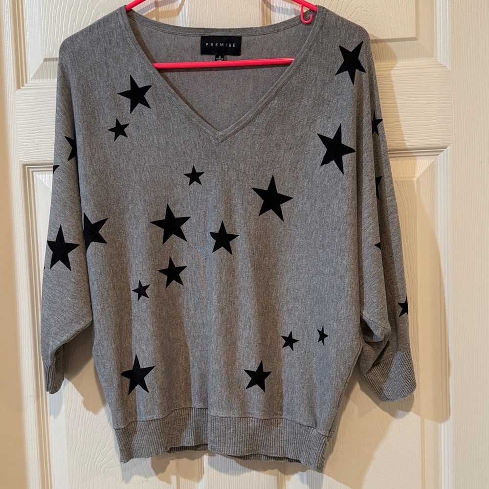 Premise Gray Sweater with Black Star Design size small